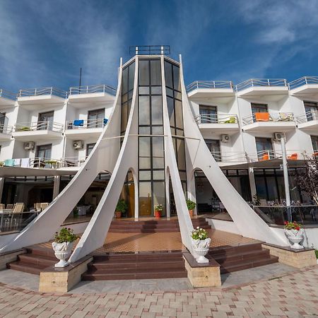 Edva Resort Radhime Exterior photo