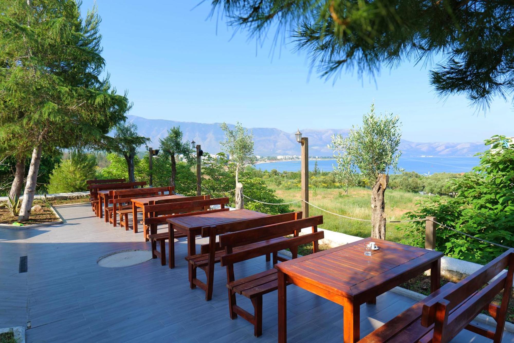Edva Resort Radhime Exterior photo