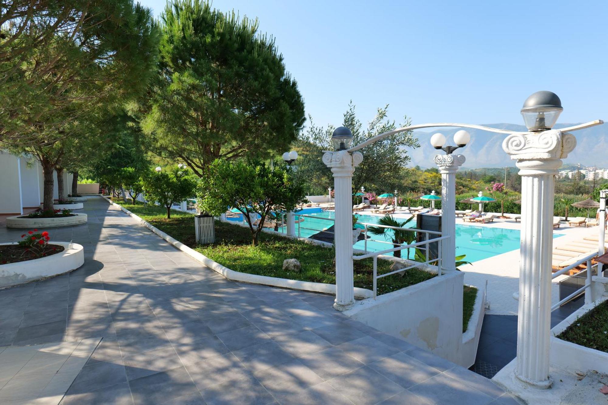 Edva Resort Radhime Exterior photo