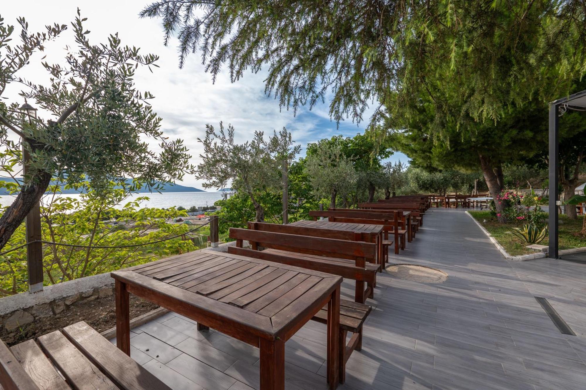 Edva Resort Radhime Exterior photo