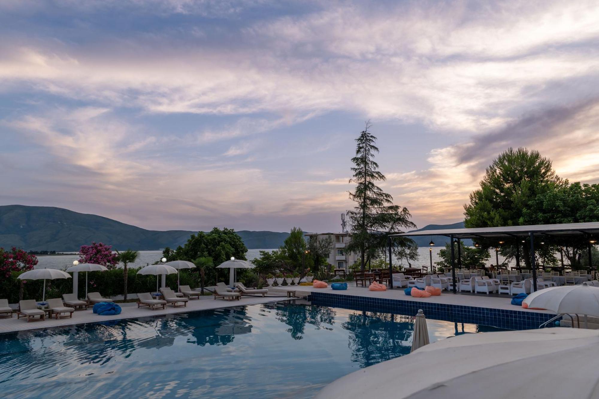 Edva Resort Radhime Exterior photo