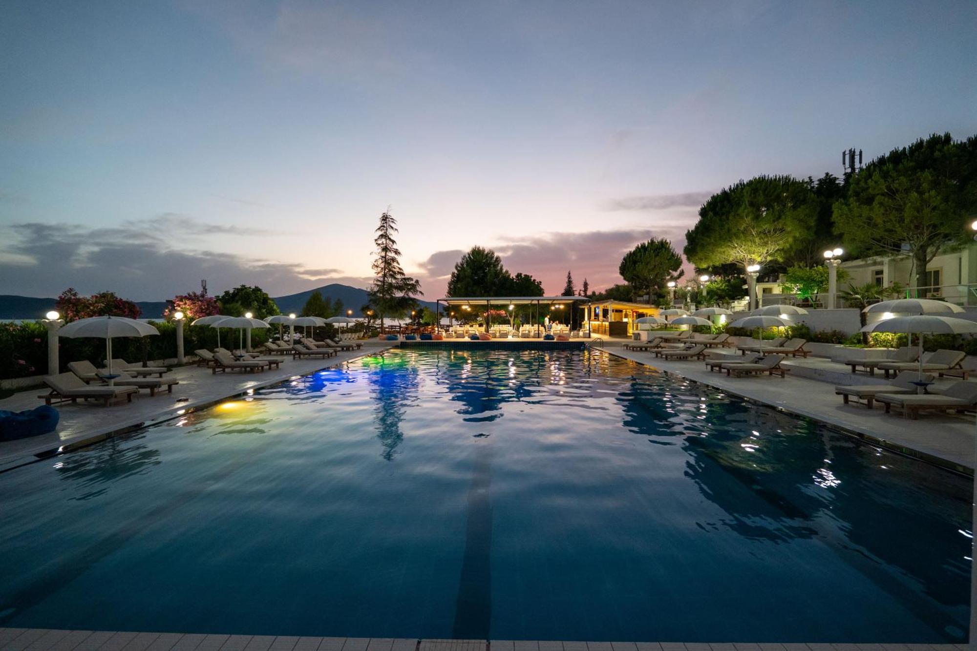 Edva Resort Radhime Exterior photo