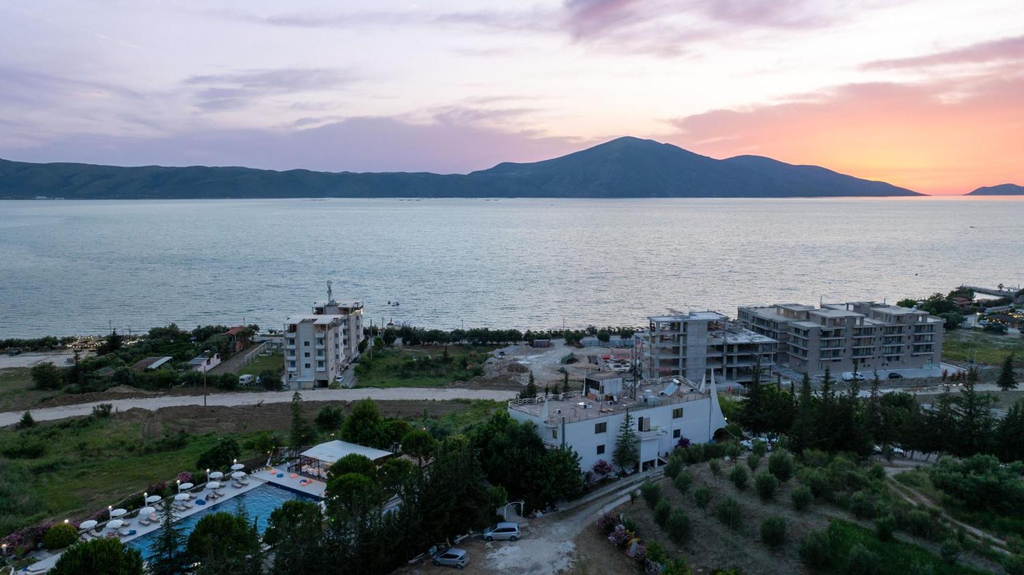 Edva Resort Radhime Exterior photo