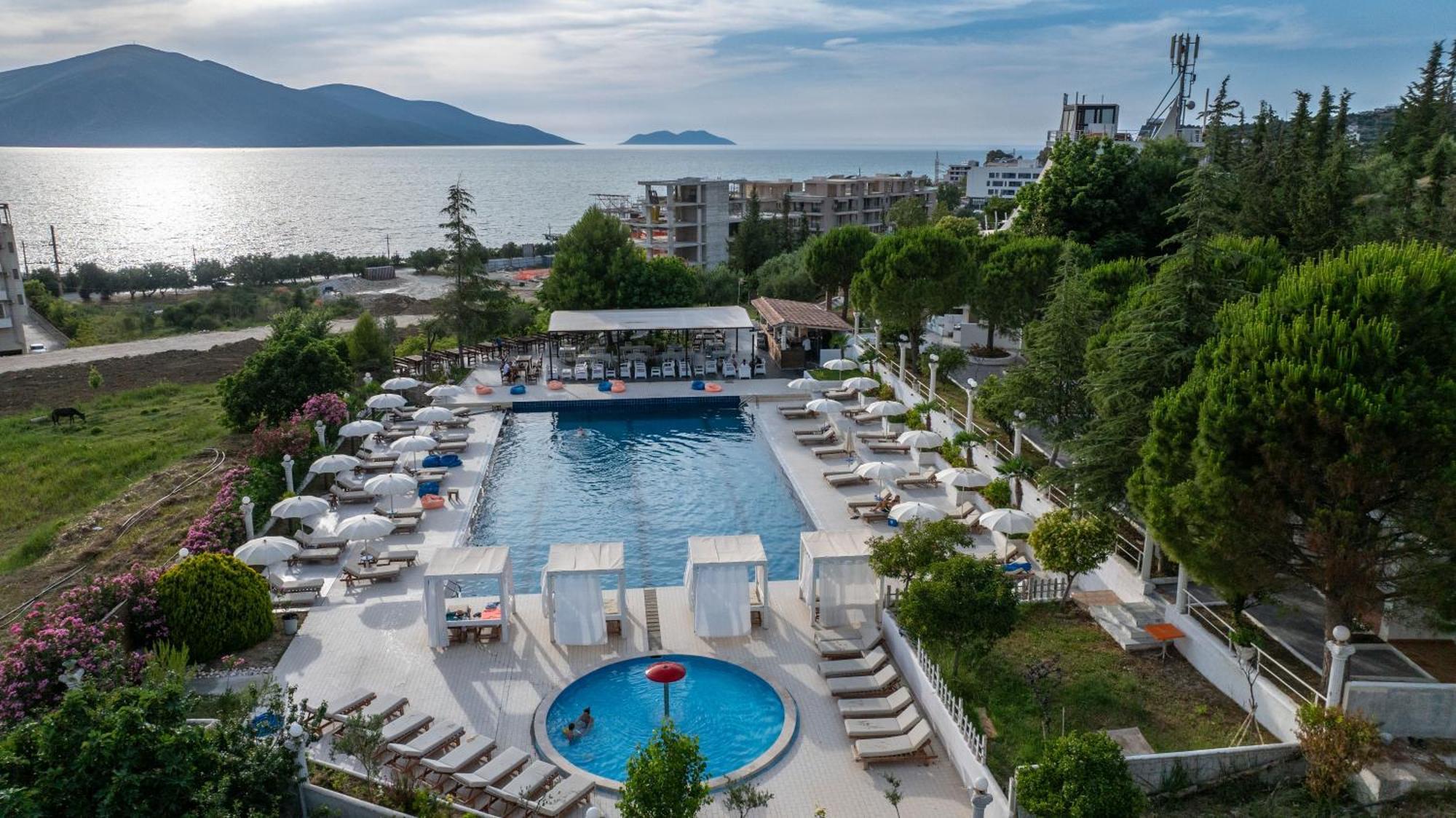 Edva Resort Radhime Exterior photo